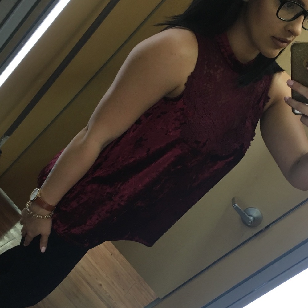 High neck maroon tank